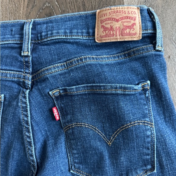 Levi’s Jeans.  315 Shaping Bootcut. Women’s size 29. Great used condition! - Picture 9 of 9